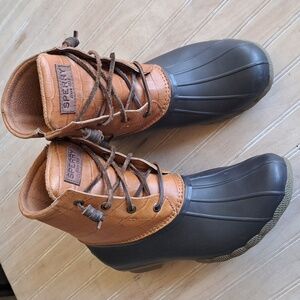 Sperry Saltwater Croc Duck Boots Tan Brown Water Resistant Snow Rain Winter